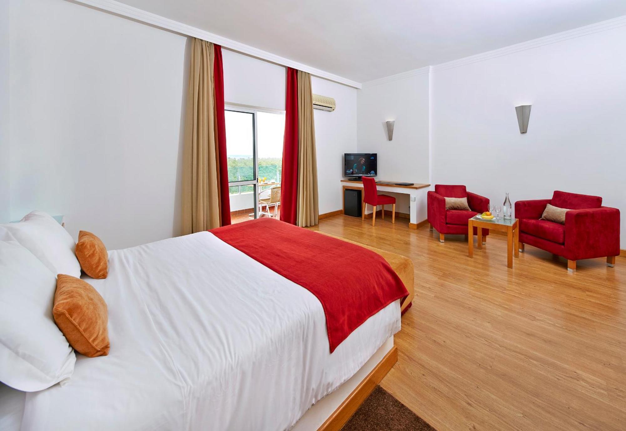 Alcazar Hotel&SPA Monte Gordo Kültér fotó